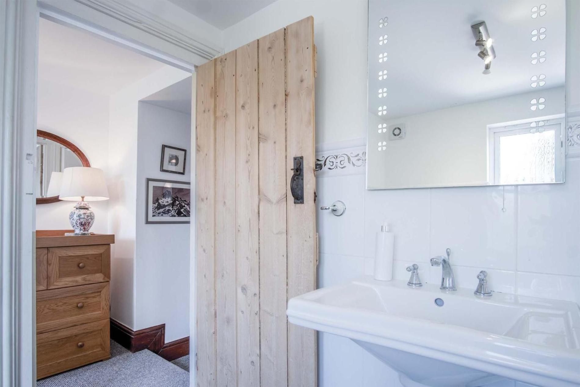 Angle Adventures - 4 Bedroom Cottage - Angle 외부 사진